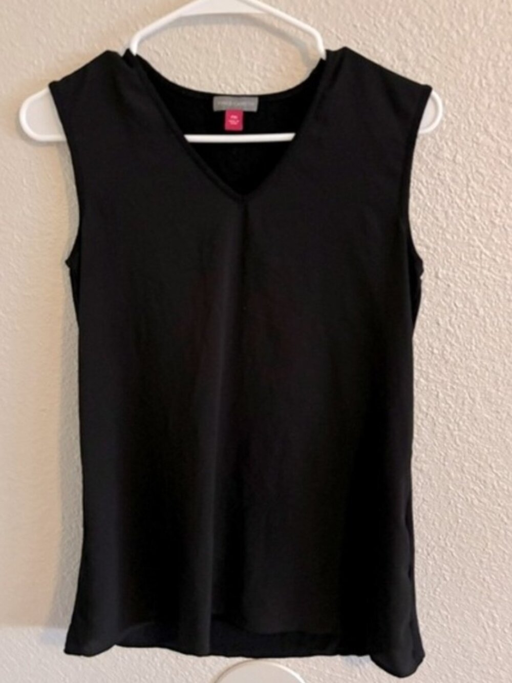 Black V-Neck Tank Top🥳
